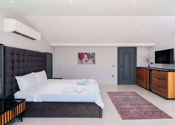 Villa Lux With Seaview And Jacuzzi *