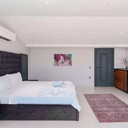 וילה Lux With Seaview And Jacuzzi *